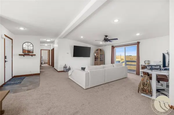 7684 12 Mile RD, Shepherd, MT 59079