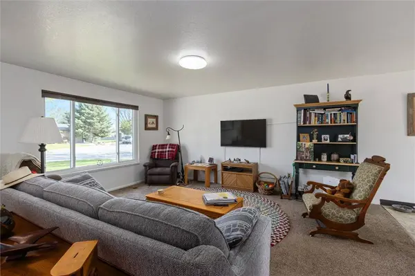 608 Acorn PL, Billings, MT 59102