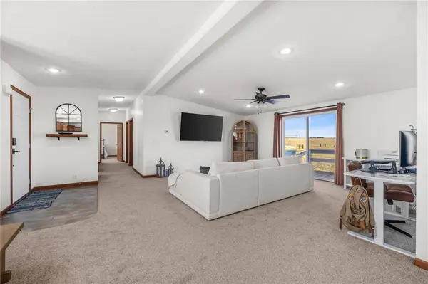 7684 12 Mile RD, Shepherd, MT 59079