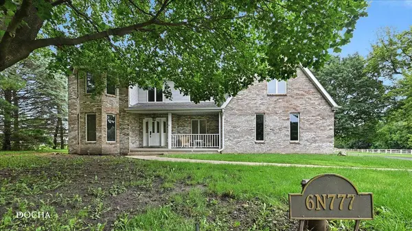 6N777 Palomino DR, Campton Hills, IL 60175
