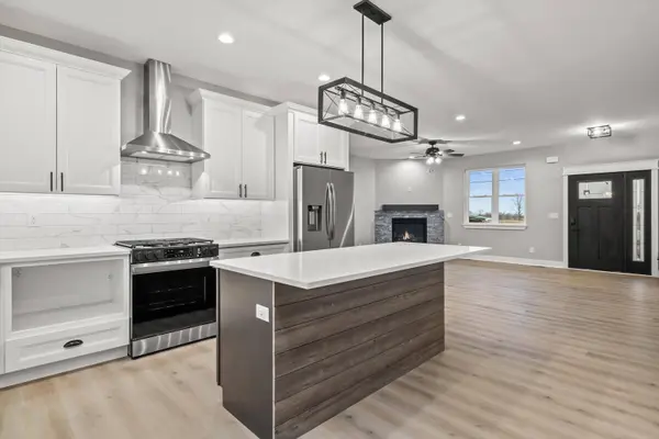 12212 Sheridan Rd, Pleasant Prairie, WI 53158