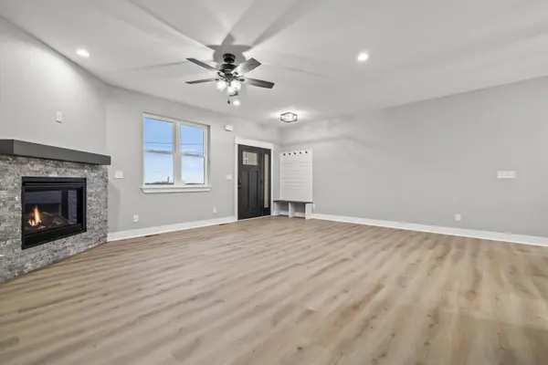 12212 Sheridan Rd, Pleasant Prairie, WI 53158