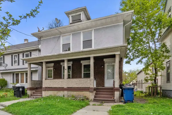 1613 Taylor Ave, Racine, WI 53403