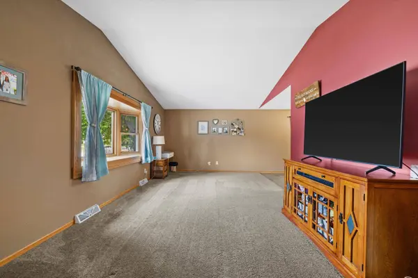 7913 48th Ave, Kenosha, WI 53142