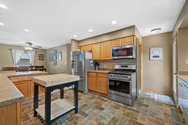 7913 48th Ave, Kenosha, WI 53142