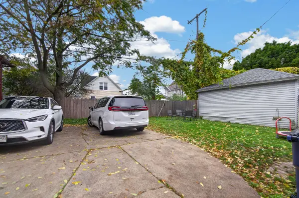 1844 Taylor Ave, Racine, WI 53403
