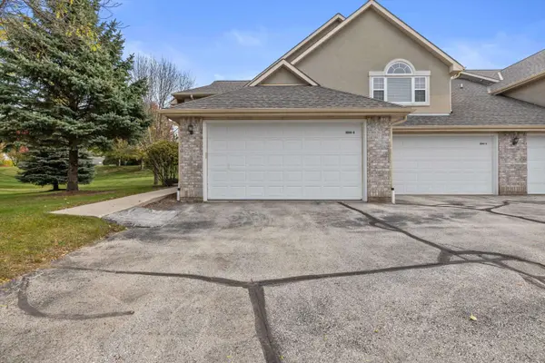 9044 W Elm D Ct, Franklin, WI 53132