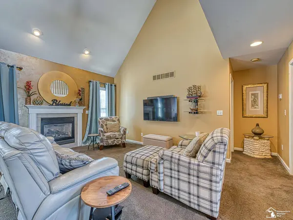 506 Illinois Drive, Tecumseh, MI 49286