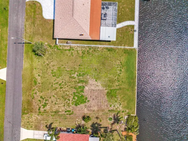 4366 WYNKOOP CIR, Port Charlotte, FL 33948
