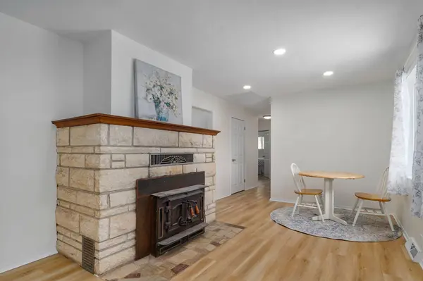 316 W Charles ST, Republic, MO 65738
