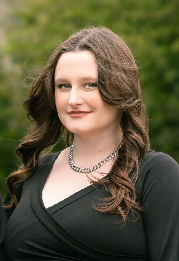 Jennah Pignataro Realtor Headshot