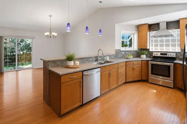 8176 S Newport Way, Centennial, CO 80112-3106