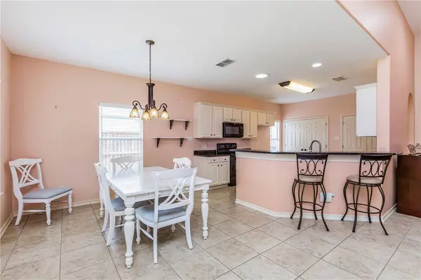 112 Teresa LN, Rockport, TX 78382