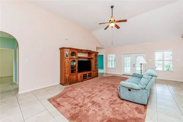 112 Teresa LN, Rockport, TX 78382