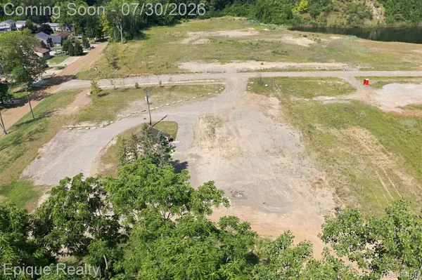 2790 Park Ridge RD, White Lake Charter Township, MI 48386