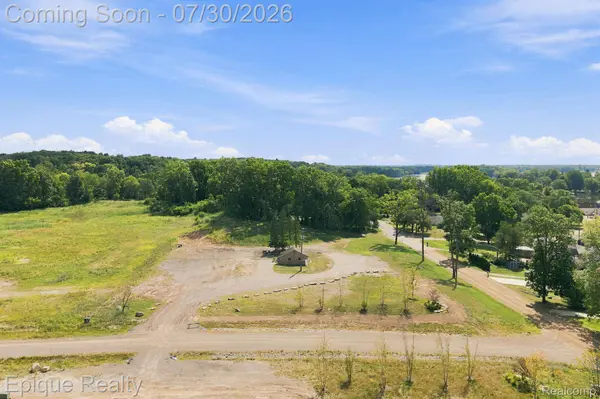 2790 Park Ridge RD, White Lake Charter Township, MI 48386