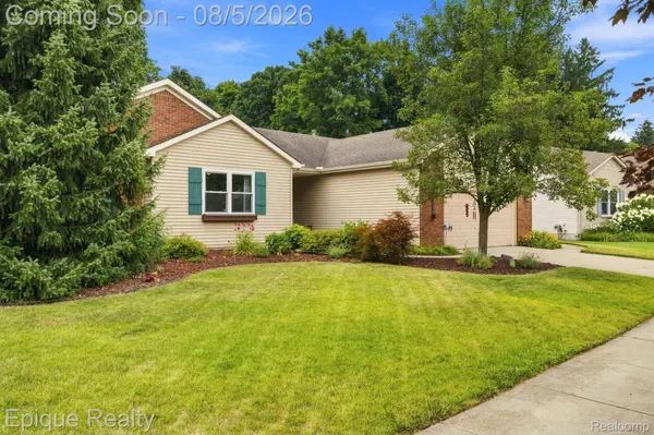 25 Melvin J CT, Oxford Village, MI 48371