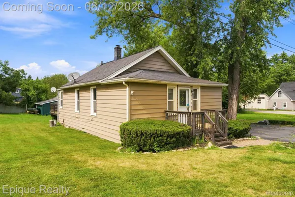 4860 Lakeview AVE, West Bloomfield Charter Township, MI 48324