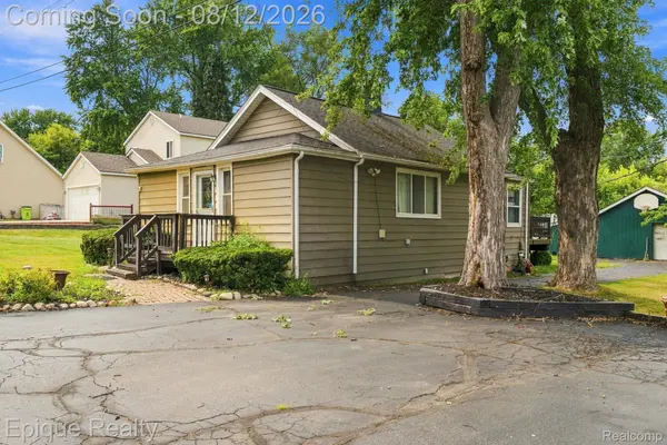 4860 Lakeview AVE, West Bloomfield Charter Township, MI 48324