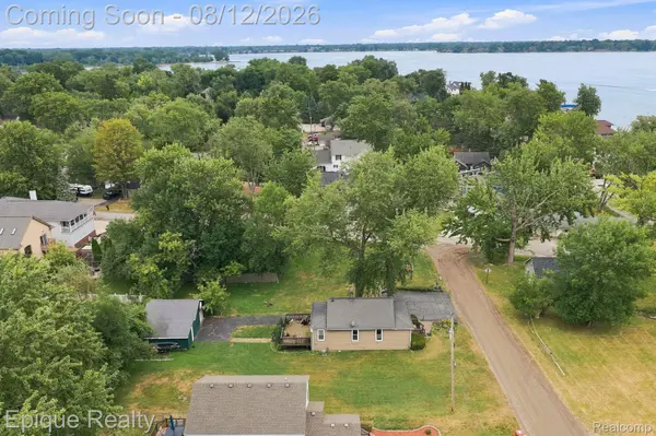 4860 Lakeview AVE, West Bloomfield Charter Township, MI 48324