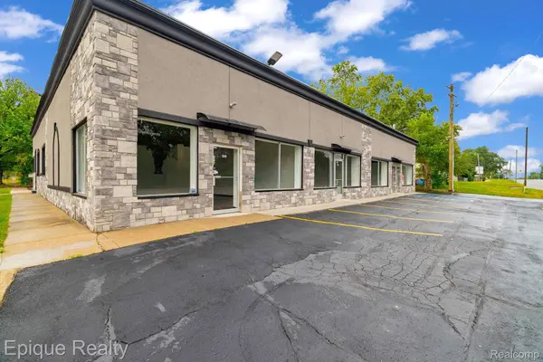 2701 Elizabeth Lake, Suite 300, Waterford Charter Township, MI 48328