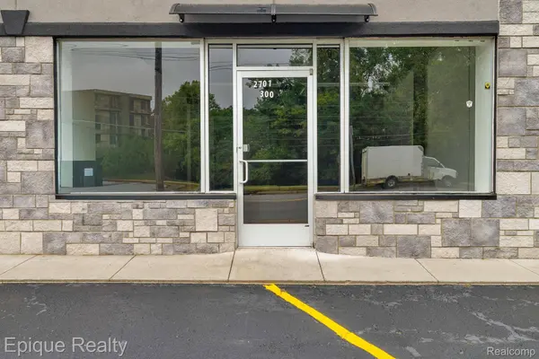 2701 Elizabeth Lake, Suite 300, Waterford Charter Township, MI 48328