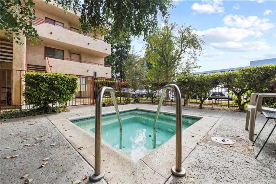 Spa in the Warner Gardens courtyard
