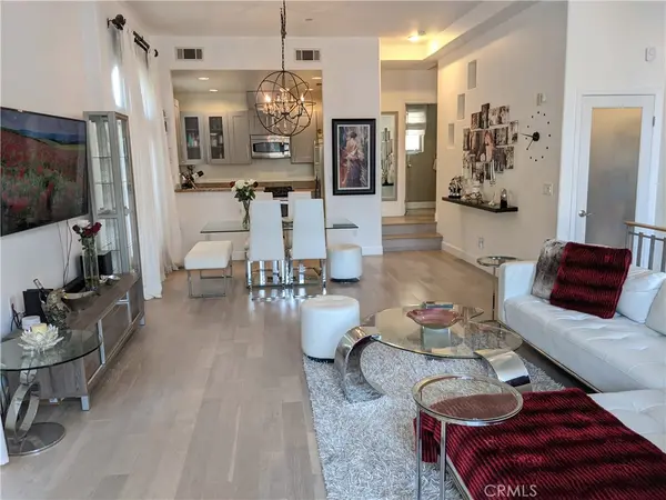 13260 Landale St, Sherman Oaks, CA 91423-5176