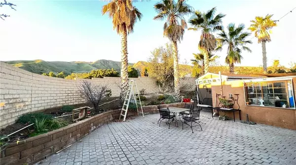 17858 Sidwell ST, Granada Hills, CA 91344