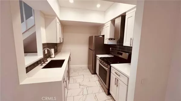 17836 Magnolia BLVD, Encino, CA 91316