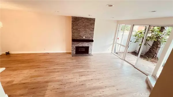 17836 Magnolia BLVD, Encino, CA 91316