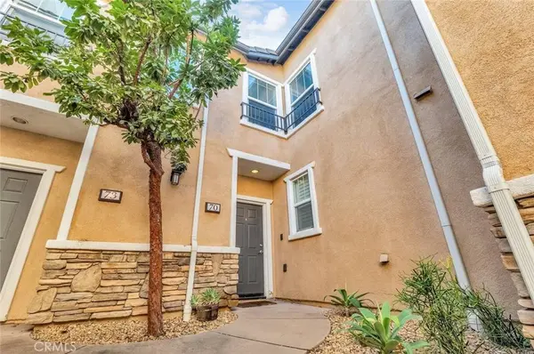 16710 Nicklaus DR #70, Sylmar, CA 91342