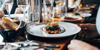feature image of Explore the Top 10 Restaurants in Naples Florida