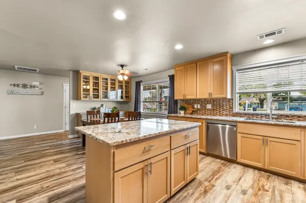 22525 River View Dr, Cottonwood, CA 96022-7779