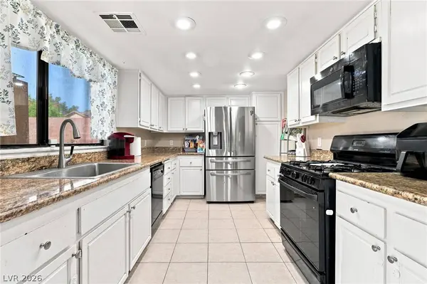1907 E Viking RD, Las Vegas, NV 89169
