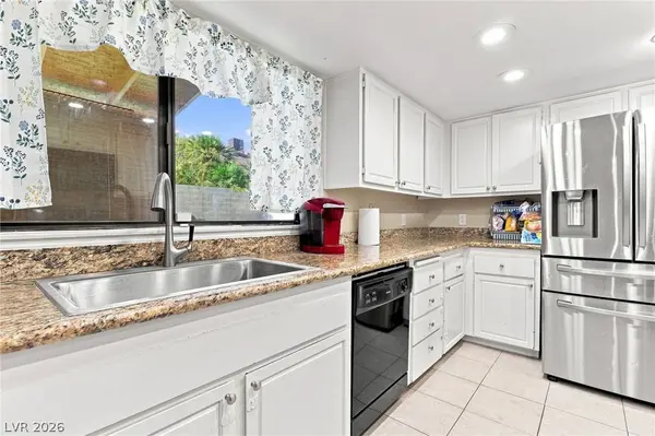 1907 E Viking RD, Las Vegas, NV 89169