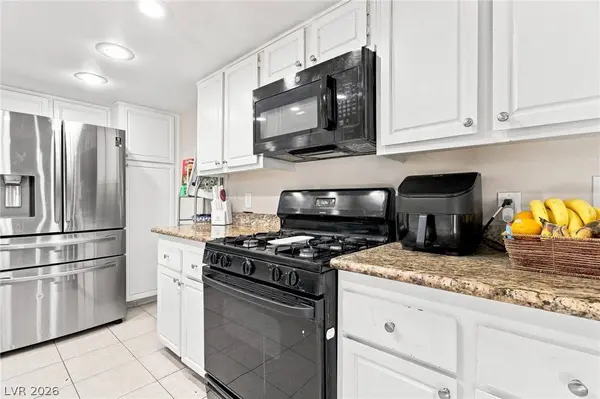 1907 E Viking RD, Las Vegas, NV 89169
