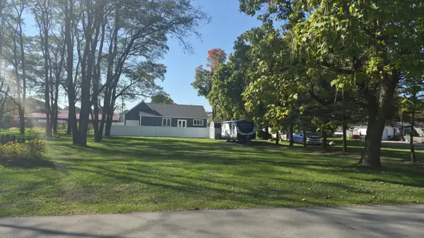 3755 Center St, Ravenna, MI 49451-9409