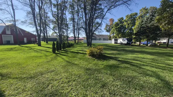 3755 Center St, Ravenna, MI 49451-9409