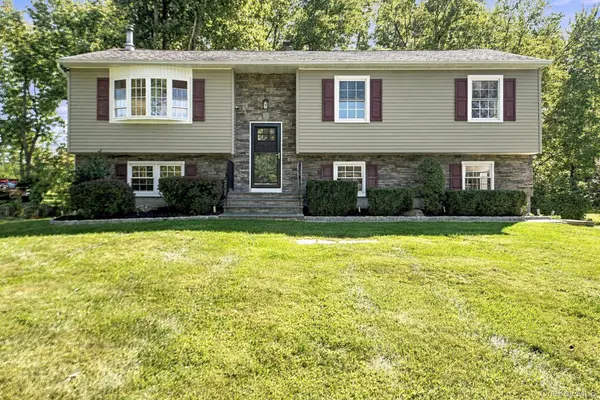 52 Kensington DR