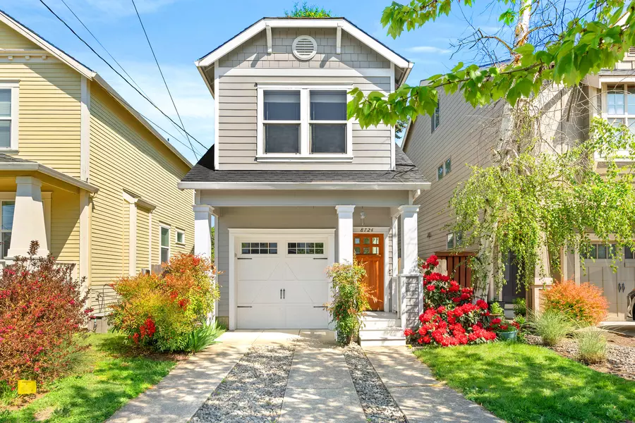 8724 N Burrage Ave, Portland, OR 97217-7044