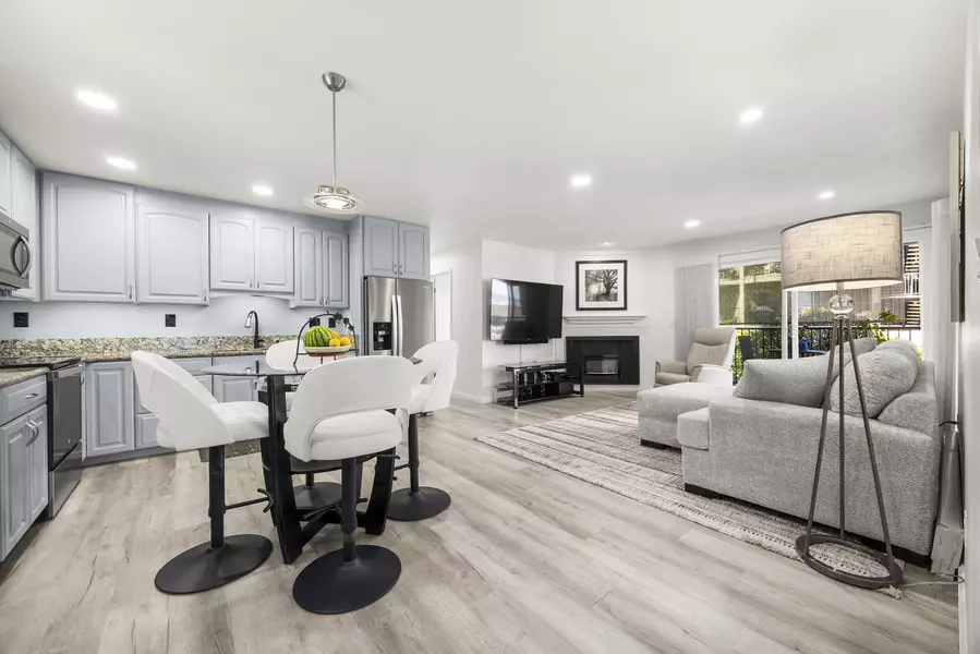 825 Balboa Ave #102, Capitola, CA 95010-2346