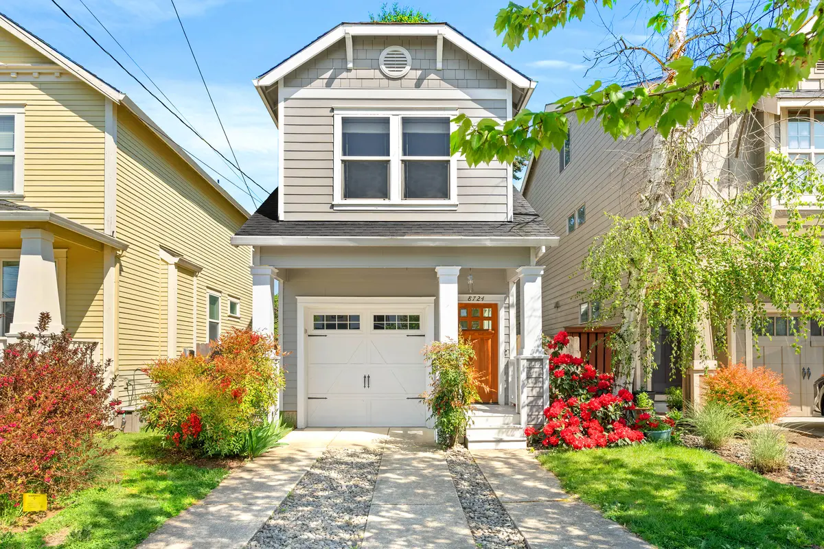 8724 N Burrage Ave, Portland, OR 97217-7044