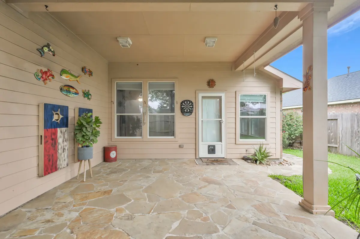 18835 Cluster Oaks Dr, Magnolia, TX 77355-1979