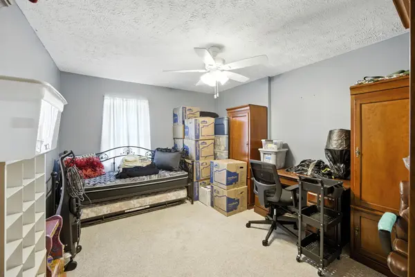 223 Broadwell Rd, St Pauls, NC 28384-8924