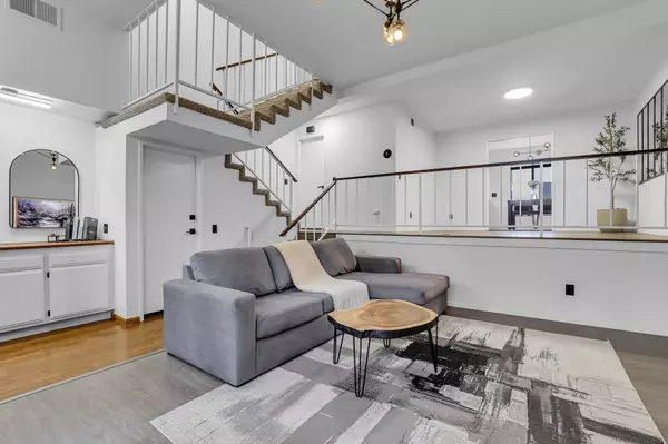 Chatsworth, CA 91311-3300,10201 Mason Ave #115