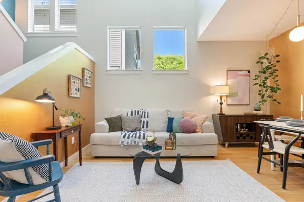 8724 N Burrage Ave, Portland, OR 97217-7044