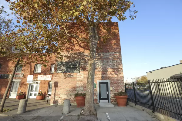 334 Harbour Way, Richmond, CA 94801-3112