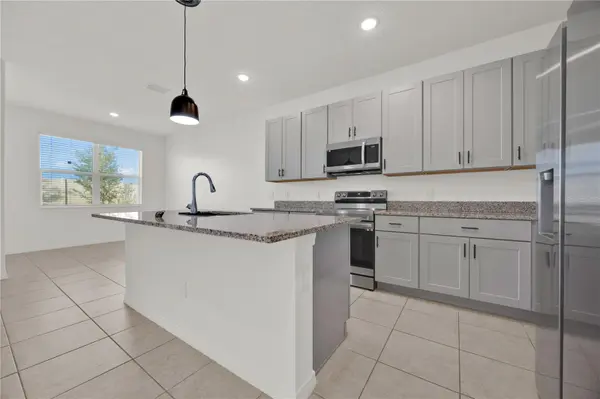 811 Richmond Estate Ave, Haines City, FL 33844-9452