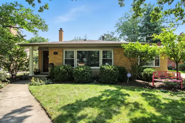 917 N Brainard Ave, La Grange Park, IL 60526-1409